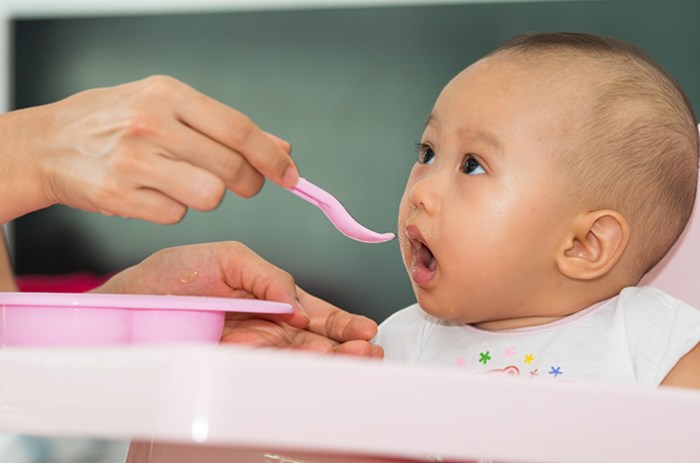 Daftar Makanan Anak yang Bantu Perkembangan Otak