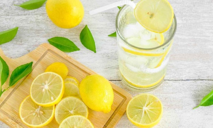Air Lemon Hangat Bisa Kasih Kamu Manfaat Berikut Ini!