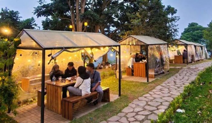 Tempat Makan Ramah Anak dan Punya Playground