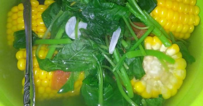 Sayur Bayam Jagung Pelengkap Malam Hari