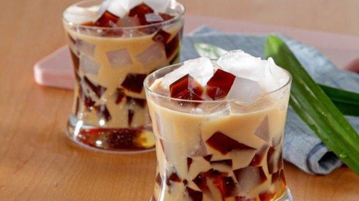 6 Kreasi Mudah Es Teh Manis yang Menyegarkan Es Teh dengan Topping Marshmallow dan Choco Bar